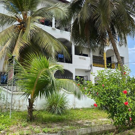 Swiss Cottage Kribi Extérieur photo